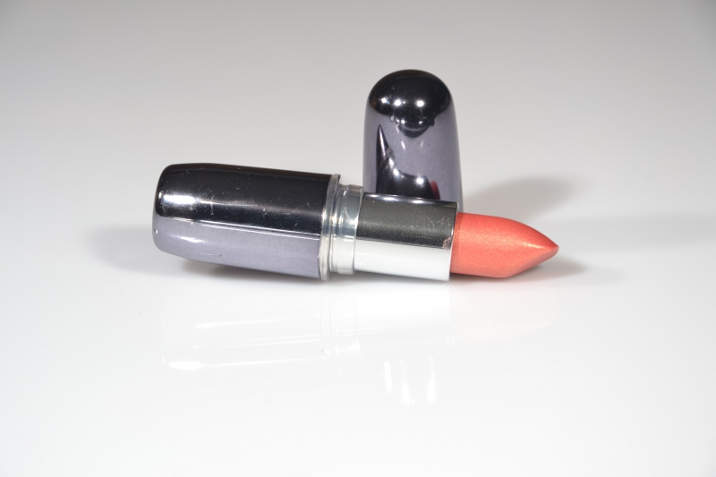 esthetique-MALAUSSENE-min_lipstick-273109